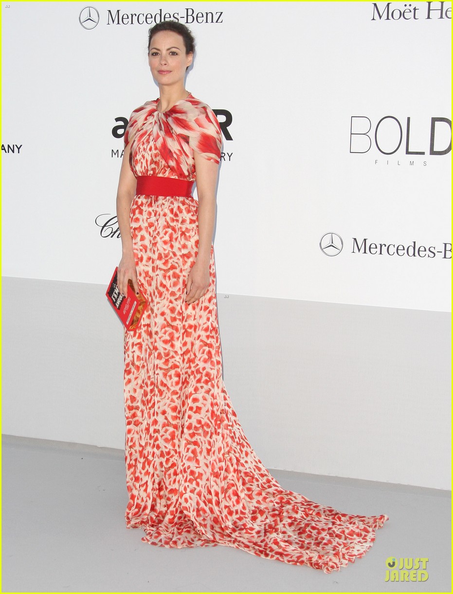 Bérénice Bejo no Baile da amfAR em Cannes 2012